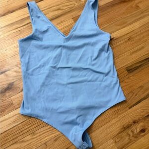 Ribbed v neck body suit